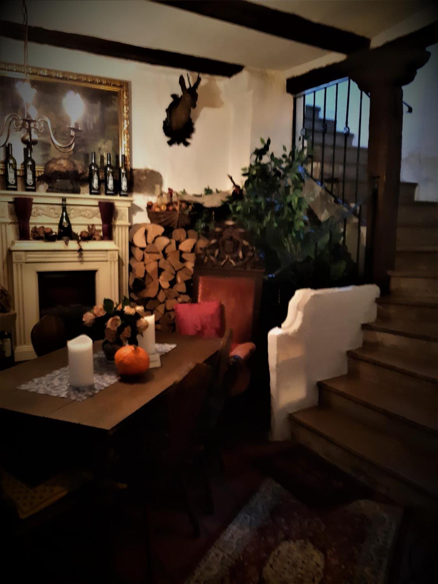 Altfraenkische Weinstube Hotel Rothenburg ob der Tauber Exterior foto