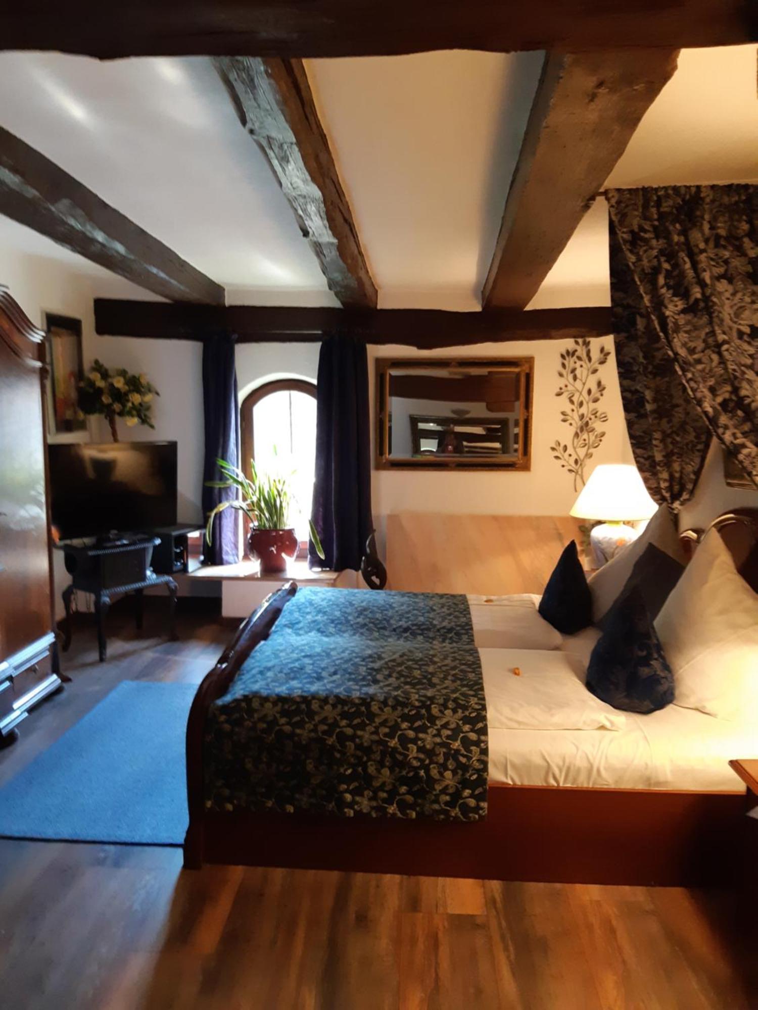 Altfraenkische Weinstube Hotel Rothenburg ob der Tauber Exterior foto